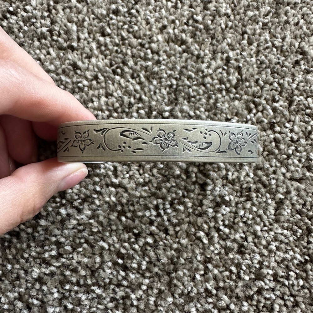 Vintage Floral Engraved Bangle Bracelet